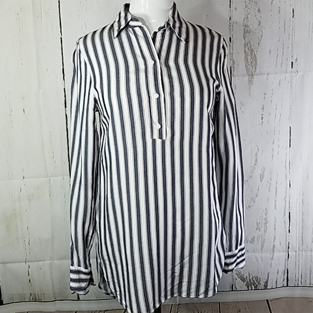 H&M button down shirt size 2  stripe